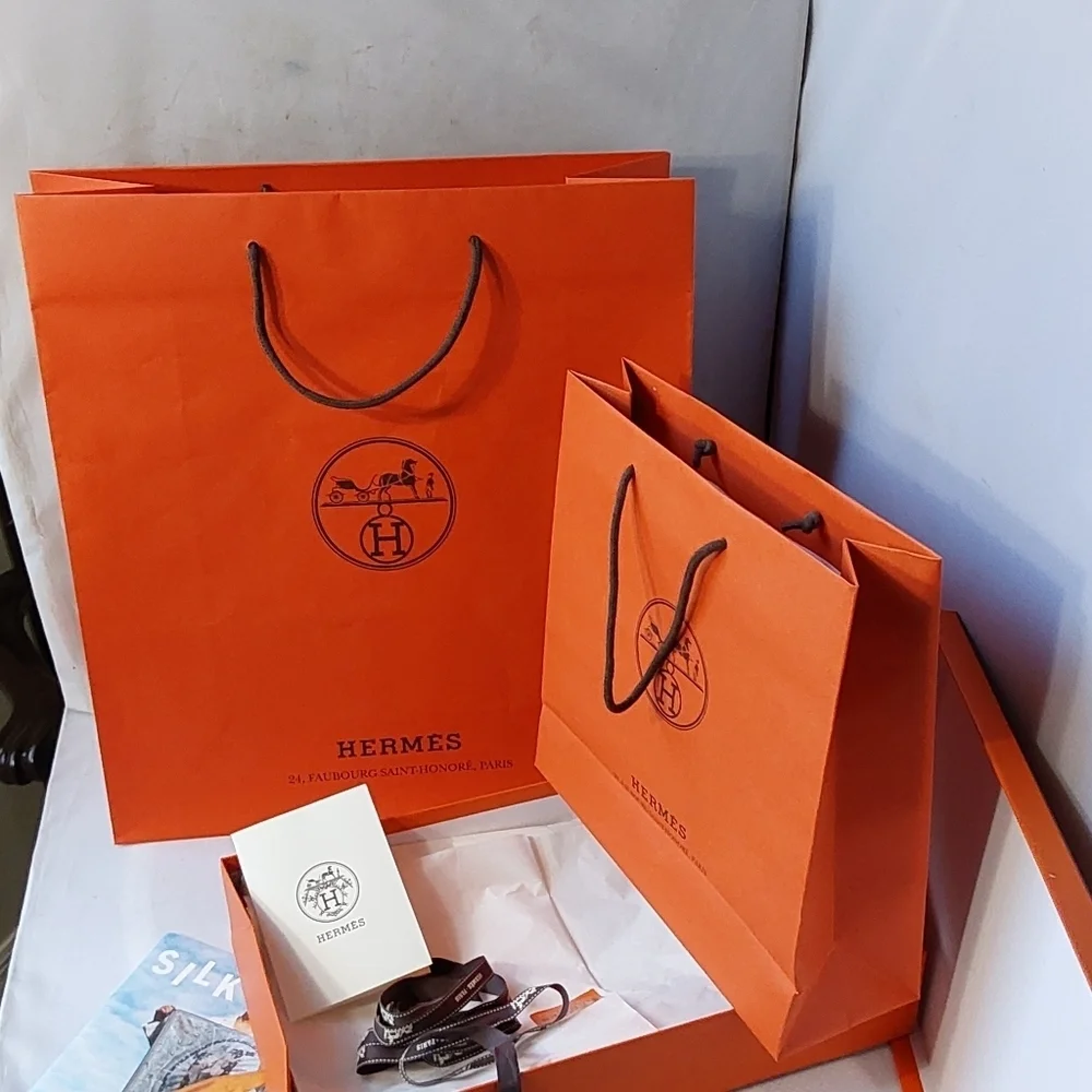 HERMÈS PARIS‎ BAGS & BOX CLOSET STORAGE /ORGANIZER